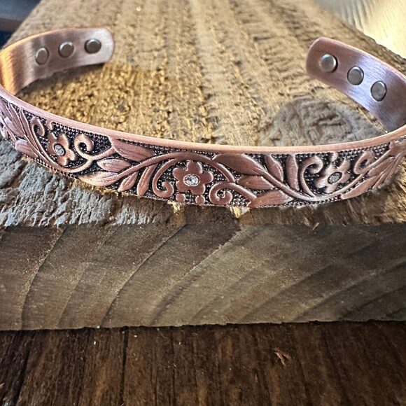 Boho Copper Floral Cuff Bangle Bracelet, Arthritis Relief, Gift Box - Picture 2 of 11